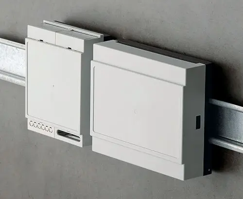 Four sizes (2, 4, 6 & 9 modules wide) with low profile, two versions 