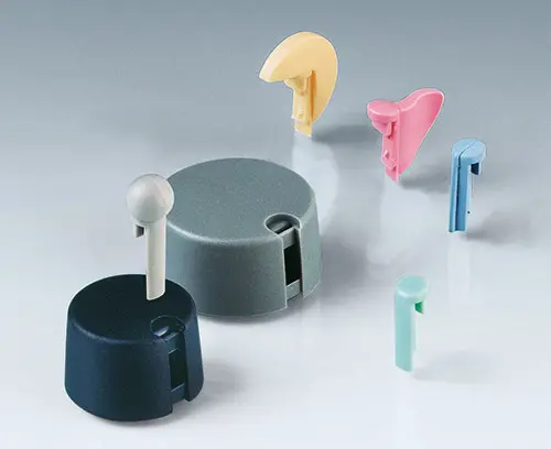 Individual, functional marking elements clip into the slides